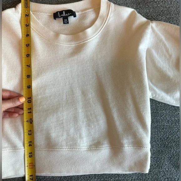 NWOT White Puff Sleeve Short Sleeve Cropped Sweatshirt - Picture 4 of 6
